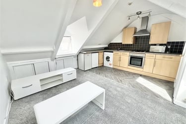 2 bed house, Westbury Street, Uplands, Swansea, SA14JN - Image 1