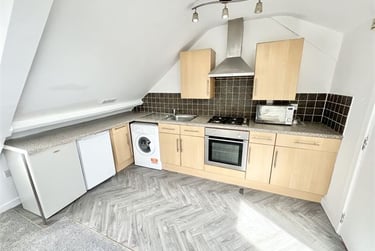 2 bed house, Westbury Street, Uplands, Swansea, SA14JN - Image 6