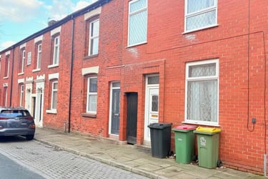 2 bed house, Dallas Street, Plungington, Preston, PR17UX - Image 1