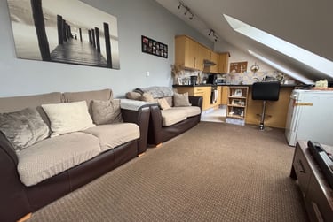 2 bed flat, Roath, Plasnewydd, Cardiff, CF243PR - Image 3