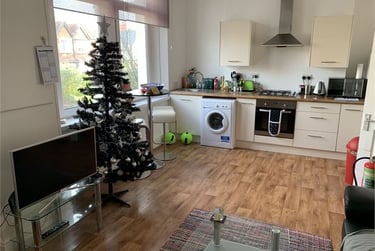 2 bed house, Uplands Crescent, Uplands, Swansea, SA20NX - Image 3