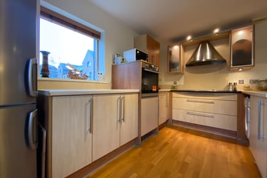 2 bed flat, Cardiff Bay, City Centre, Cardiff, CF104EJ - Image 4