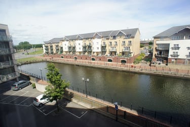 2 bed flat, Cardiff Bay, Cardiff, CF104RD - Image 4