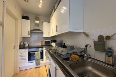 1 bed flat, Roath, Plasnewydd, Cardiff, CF243PT - Image 3