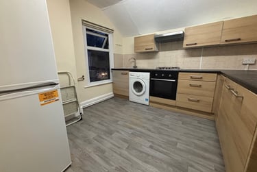 1 bed house, Grangetown, Cardiff, CF116JW - Image 2