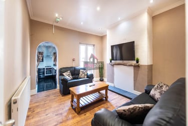 4 bed house, Salford, City Centre, M65JZ - Image 1