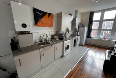 2 bed flat, London Road, Highfields, Leicester, LE20QS - Image 2