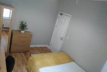 5 bed house, Port Tenant, St Thomas, Swansea, SA18NB - Image 6