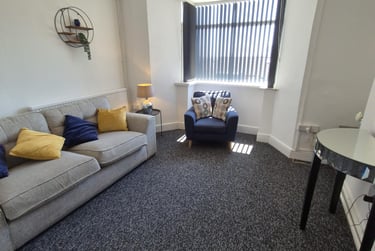 3 bed house, St Thomas, City Centre, Swansea, SA18BB - Image 5