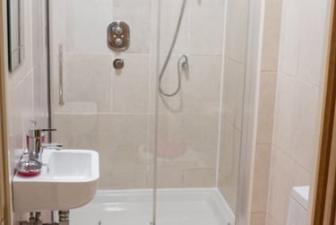 2 bed flat, (En-suites), Knighton Road, Stoneygate, Leicester, LE23HL - Image 7