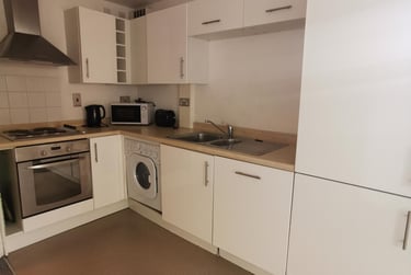 1 bed studio, City Centre, Mount Pleasant, Swansea, SA14AB - Image 3