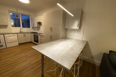 4 bed house, Uplands, Swansea, SA20QA - Image 2