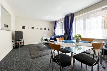 2 bed flat, Cardiff Bay, Cardiff, CF105EE - Image 4