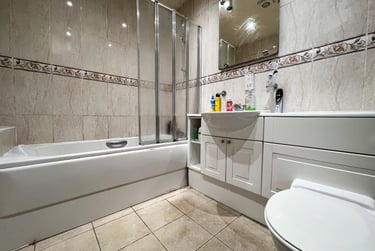 2 bed flat, Cardiff Bay, Cardiff, CF105EE - Image 7