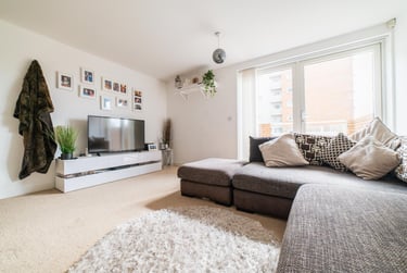 2 bed flat, Cardiff Bay, Grangetown, Cardiff, CF105NX - Image 2