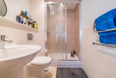 2 bed flat, Cardiff Bay, Grangetown, Cardiff, CF105NX - Image 11