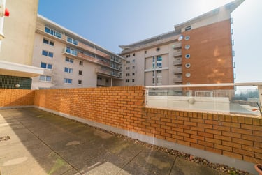 2 bed flat, Cardiff Bay, Grangetown, Cardiff, CF105NX - Image 12