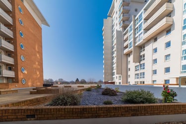 2 bed flat, Cardiff Bay, Grangetown, Cardiff, CF105NX - Image 14