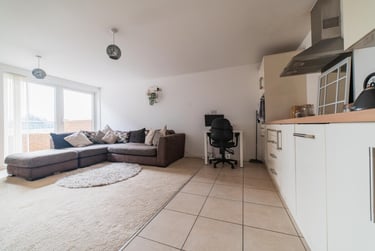 2 bed flat, Cardiff Bay, Grangetown, Cardiff, CF105NX - Image 6