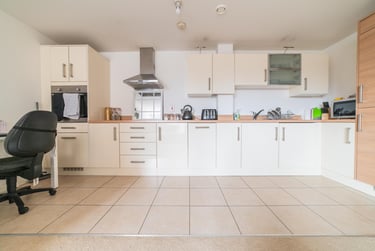 2 bed flat, Cardiff Bay, Grangetown, Cardiff, CF105NX - Image 7