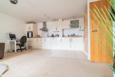 2 bed flat, Cardiff Bay, Grangetown, Cardiff, CF105NX - Image 10