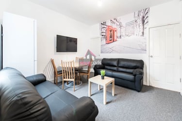 5 bed house, Salford, City Centre, M65JZ - Image 1