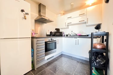 1 bed flat, Cardiff Bay, Grangetown, Cardiff, CF105NZ - Image 4