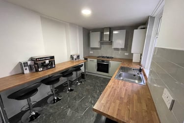 4 bed house, N/A, Adamstown, Cardiff, CF240JA - Image 3