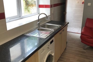 2 bed flat, City Centre, Mount Pleasant, Swansea, SA16BQ - Image 2