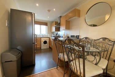 2 bed flat, Pengam Green, Cardiff, CF242TX - Image 2