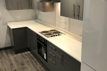 3 bed house, St Thomas, City Centre, Swansea, SA18DL - Image 1