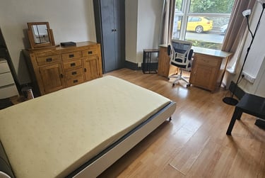 4 bed house, Brynmill, Swansea, SA14LL - Image 1