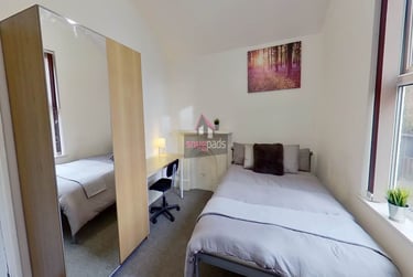 1 bed house, Salford, Ellesmere Park, M68HZ - Image 1