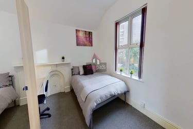 1 bed house, Salford, Ellesmere Park, M68HZ - Image 2