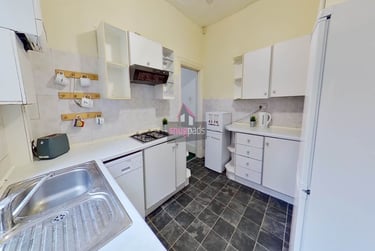 1 bed house, Salford, Ellesmere Park, M68HZ - Image 5