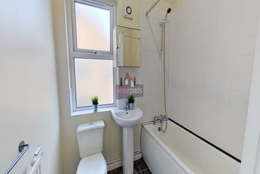 1 bed house, Salford, Ellesmere Park, M68HZ - Image 7