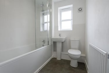2 bed flat, Escelie Way, Selly Oak, Birmingham, B296GP - Image 9