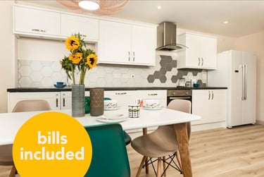 6 bed flat, Cathays, Cardiff, CF244NB - Image 1