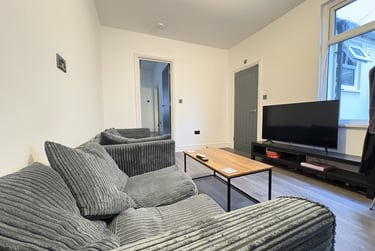 4 bed house, Grangetown, City Centre, Cardiff, CF116QU - Image 1