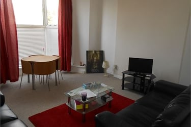 2 bed house, Uplands Crescent, Uplands, Swansea, SA20NX - Image 3