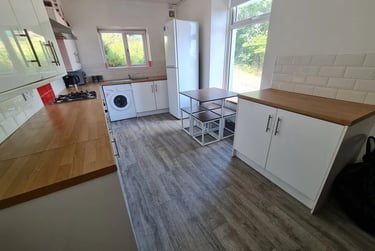 5 bed house, Mount Pleasant, Swansea, SA16HW - Image 1