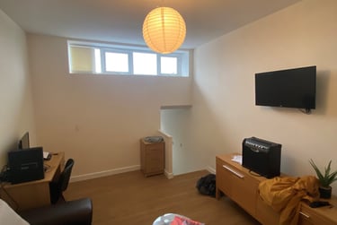 1 bed flat, City Centre, Neath, Swansea, SA15HG - Image 3