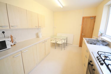 4 bed house, Brynmill, Swansea, SA14NF - Image 2