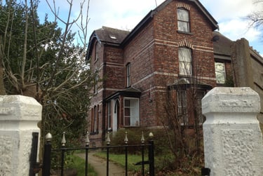 7 bed house, Fallowfield, Victoria Park, Manchester, M145LE - Image 1