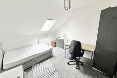 4 bed house, Gwydr Crescent, Uplands, Swansea, SA20AB - Image 2