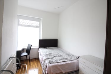 8 bed house, Cathays, Cardiff, CF244BU - Image 3