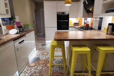 4 bed house, Mount Pleasant, Swansea, SA16EX - Image 1