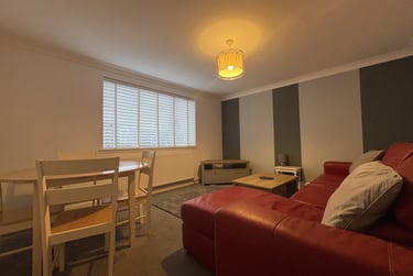 2 bed flat, The Philog, Birchgrove, Cardiff, CF141EF - Image 1