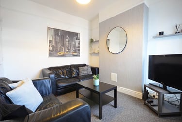 4 bed house, Wavertree, Liverpool, L154HA - Image 1