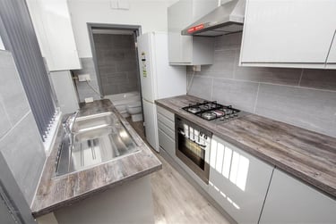 4 bed house, Dawlish Road, Selly Park, Birmingham, B297AT - Image 2